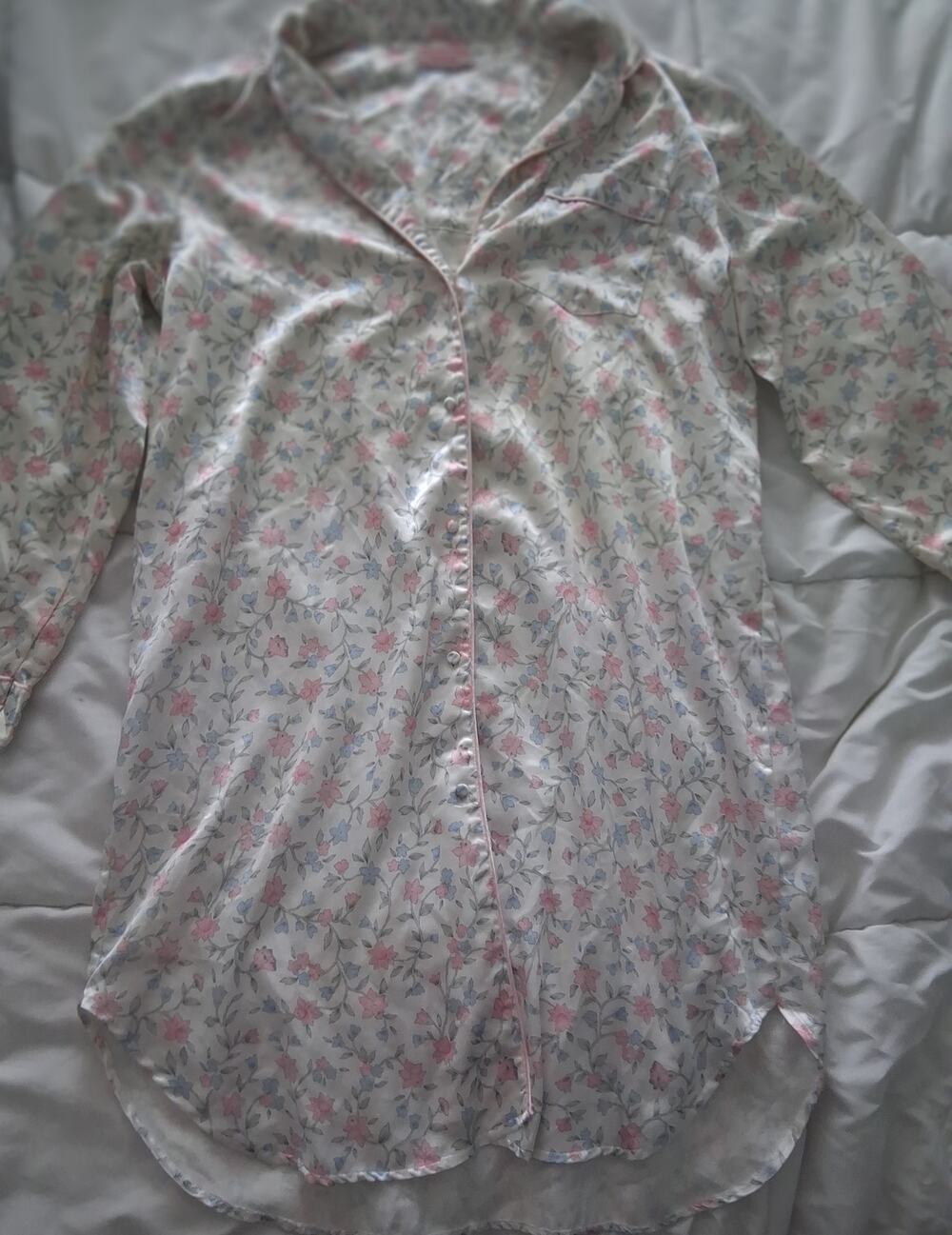 Honors Intimates Vintage Floral Nightshirt Sleep Shirt Pink Blue Satin Size L